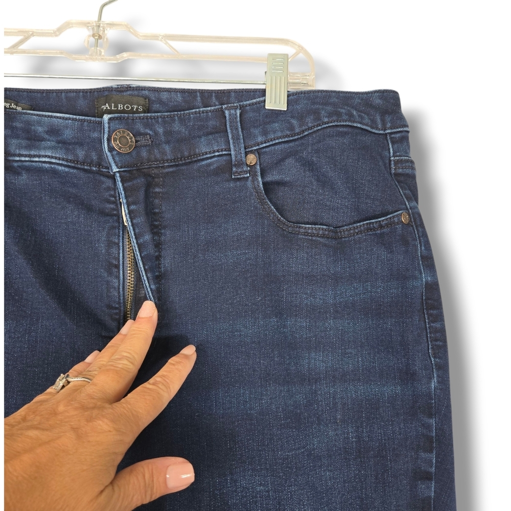 Talbot's Straight Leg High Rise Jean Womens sz 16W Dark Blue Wash Stretch Denim - Picture 9 of 16